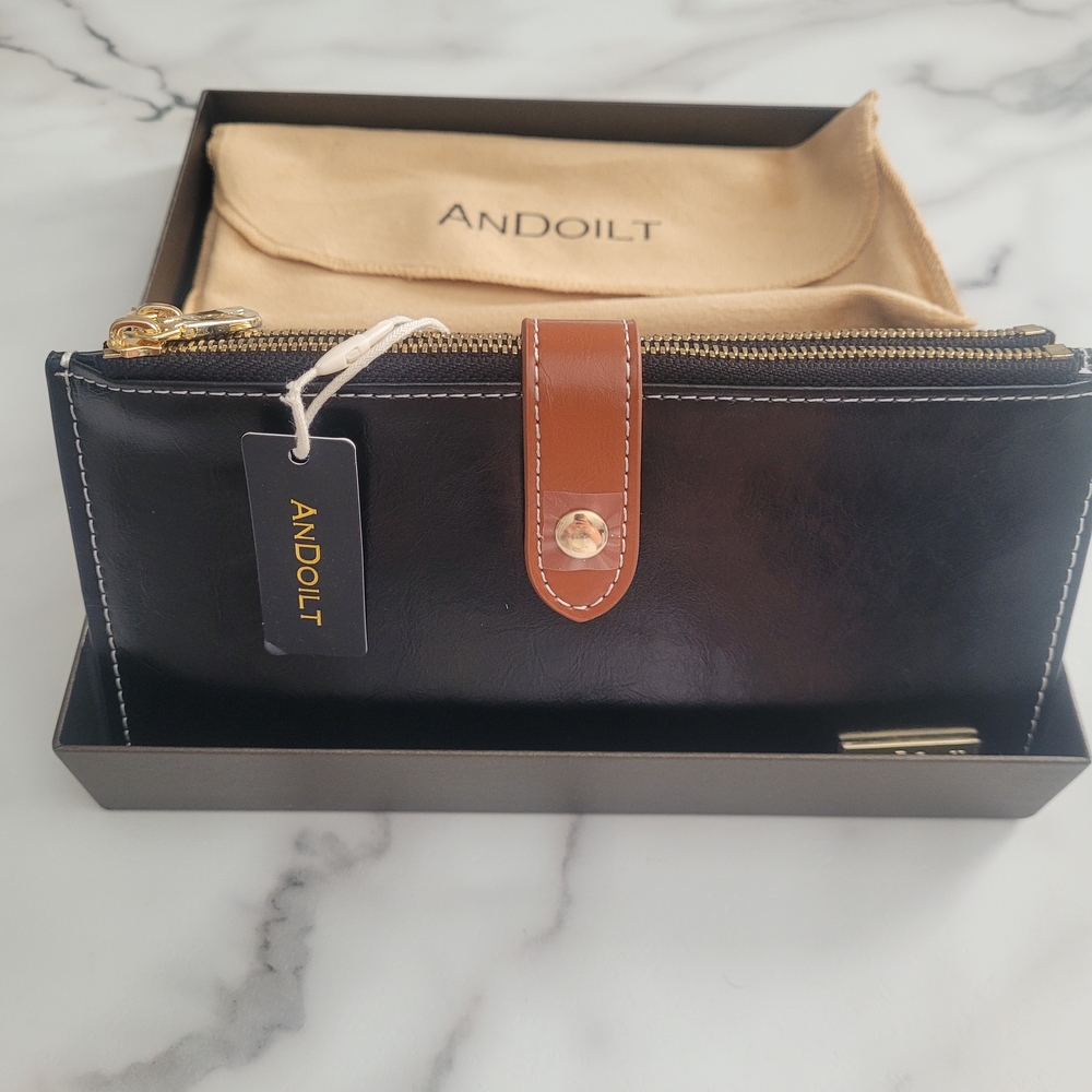 Andoilt Genuine Leather Women's Wallet With RFID